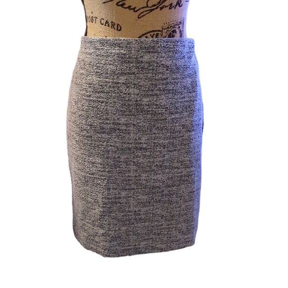 Express skirt size M 🎉host pick🎉 - Picture 3 of 14